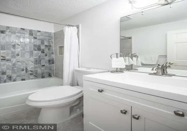 1st image of 135 Viking Dr E #102, Little Canada, MN 55117 | MLS# 7133449
