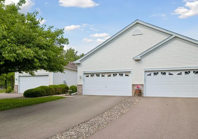 1st image of 18716 Kalmar Ct, Lakeville, MN 55044 | MLS# 7133457