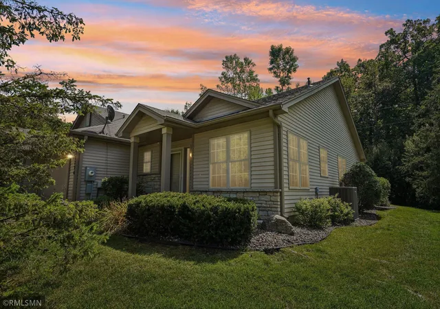 Photo 2 of Sale Pending at 27726 Woodland Dr, Chisago City, MN 55013 | MLS# 7133467 | Listing updated on 2026-09-28