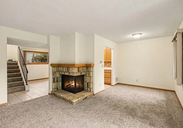 Photo 4 of Single family home for sale at 181 River Woods Ln, Burnsville, MN 55337 | MLS# 7133473 | Listing updated on 2026-10-14