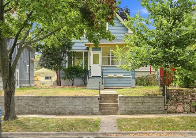 Photo 1 of Single family home for sale at 810 Van Buren Ave, Saint Paul, MN 55104 | MLS# 7133476 | Listing updated on 2026-08-31