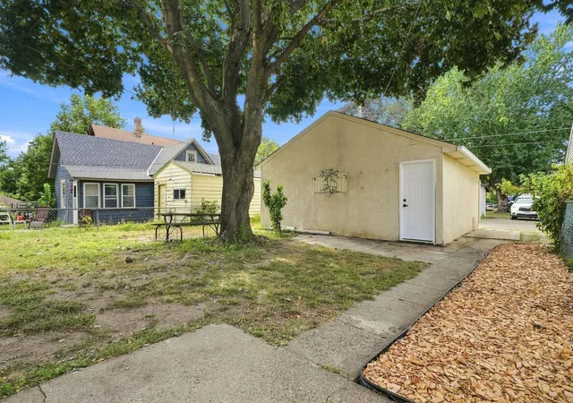 Photo 36 of Single family home for sale at 810 Van Buren Ave, Saint Paul, MN 55104 | MLS# 7133476 | Listing updated on 2026-08-31