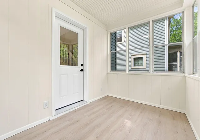 Photo 3 of Single family home for sale at 810 Van Buren Ave, Saint Paul, MN 55104 | MLS# 7133476 | Listing updated on 2026-10-15