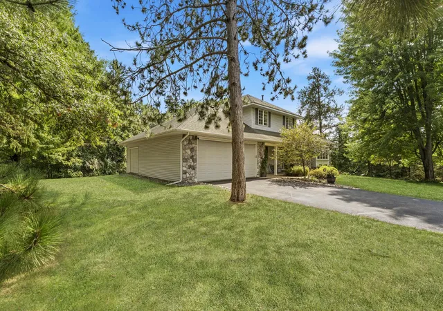 2nd image of 26275 Woodlands Pkwy Nw, Zimmerman, MN 55398 | MLS# 7133482