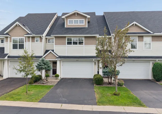 Single family home for sale at 5013 Ross Ln, Rockford, MN 55373 | MLS# 7133493