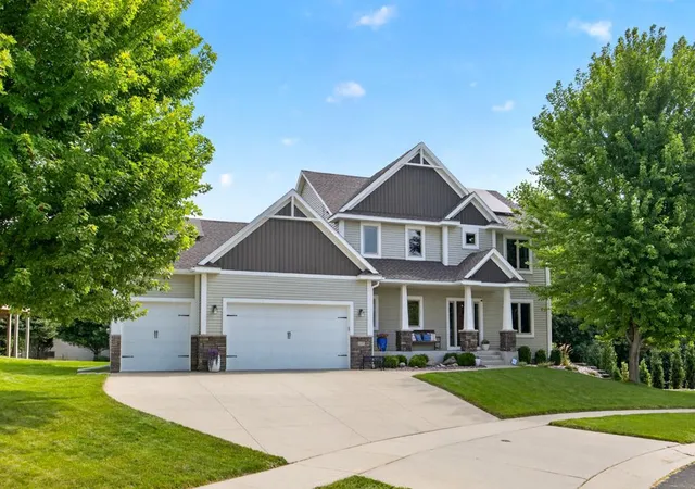 Photo 1 of Single family home for sale at 1441 Echo Ridge Rd Sw, Rochester, MN 55902 | MLS# 7133510 | Listing updated on 2026-09-03
