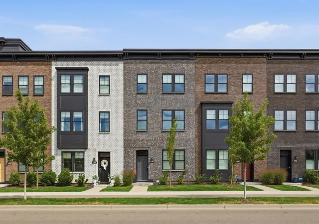 Photo 2 of Single family home for sale at 870 Mount Curve Blvd #G, Saint Paul, MN 55116 | MLS# 7133513 | Listing updated on 2026-10-01