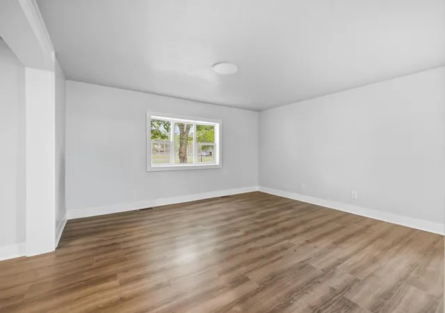 Photo 3 of Single family home for sale at 618 N 8th Street, Brainerd, MN 56401 | MLS# 7133514 | Listing updated on 2026-09-21