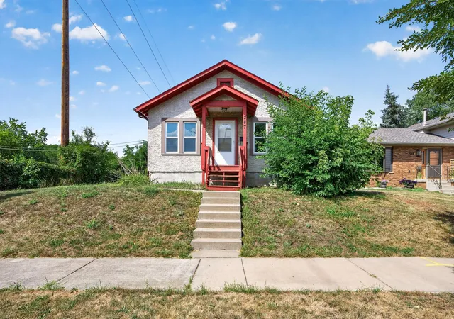 Photo 3 of Single family home for sale at 287 Duke St, Saint Paul, MN 55102 | MLS# 7133521 | Listing updated on 2026-08-30