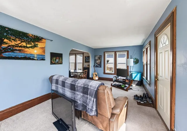 Photo 4 of Single family home for sale at 287 Duke St, Saint Paul, MN 55102 | MLS# 7133521 | Listing updated on 2026-08-30