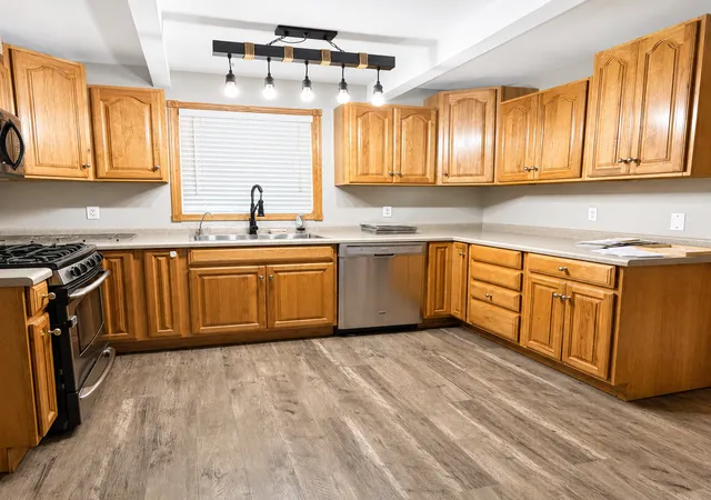 Photo 3 of Single family home for sale at 212 W Grant St, Ceylon, MN 56121 | MLS# 7133529 | Listing updated on 2026-09-08