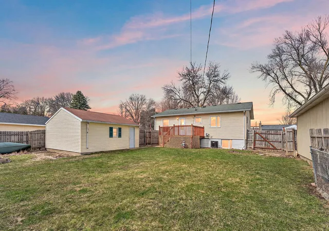 Photo 3 of Sale Pending at 1866 38th St Nw, Rochester, MN 55901 | MLS# 7133531 | Listing updated on 2026-09-13