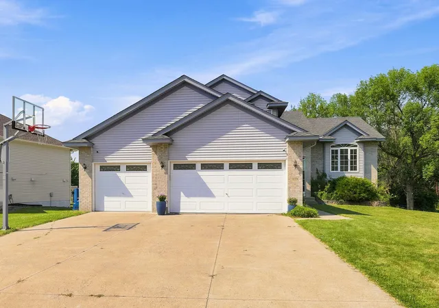 Photo 3 of Single family home for sale at 10396 Karston Ave Ne, Albertville, MN 55301 | MLS# 7133534 | Listing updated on 2026-09-28