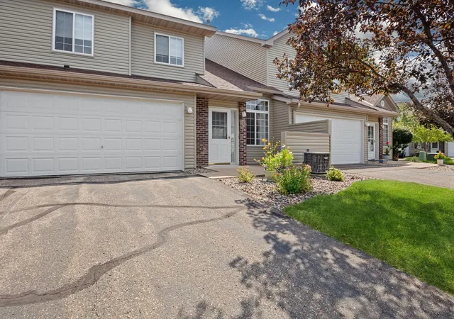 1st image of 2462 Oakridge Cir, Hudson, WI 54016 | MLS# 7133552