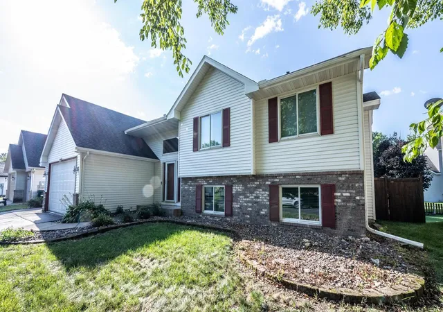 3rd image of 4306 206Th St W, Farmington, MN 55024 | MLS# 7133559