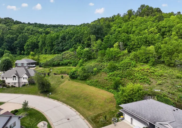 Photo 1 of Land for sale at 612 13th St N, La Crescent, MN 55947 | MLS# 7133563 | Listing updated on 2026-08-27