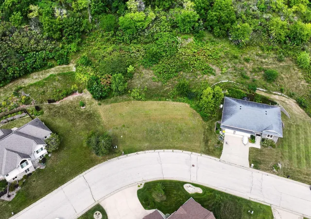 Photo 4 of Land for sale at 612 13Th St N, La Crescent, MN 55947 | MLS# 7133563 | Listing updated on 2026-08-27