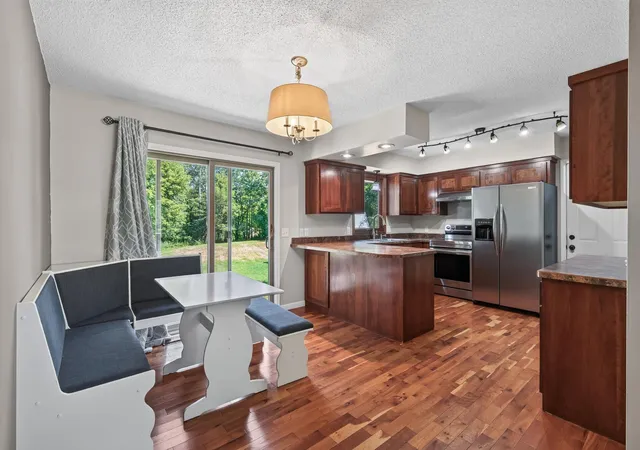 5th image of 2051 Deerwood Ln Ne, East Bethel, MN 55092 | MLS# 7133589