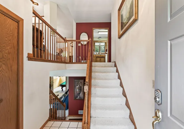 Photo 3 of Single family home for sale at 3212 Sunset Lake Dr, Burnsville, MN 55337 | MLS# 7133604 | Listing updated on 2026-08-27