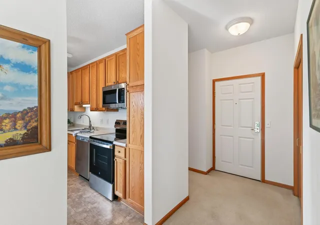 Photo 5 of Condo for sale at 15001 Burnhaven Dr #216, Burnsville, MN 55306 | MLS# 7133606 | Listing updated on 2026-08-28