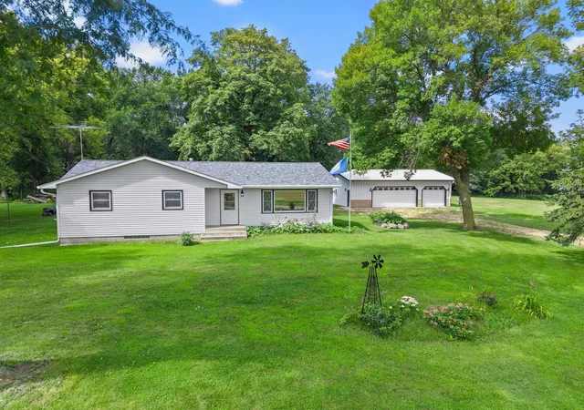 Photo 4 of Single family home for sale at 20142 State Hwy 22, Gaylord, MN 55334 | MLS# 7133608 | Listing updated on 2026-09-02