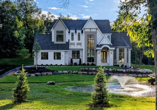 Photo 2 of Mansion for sale at 285 North Shore Dr, Minnetrista, MN 55364 | MLS# 7133643 | Listing updated on 2026-08-31