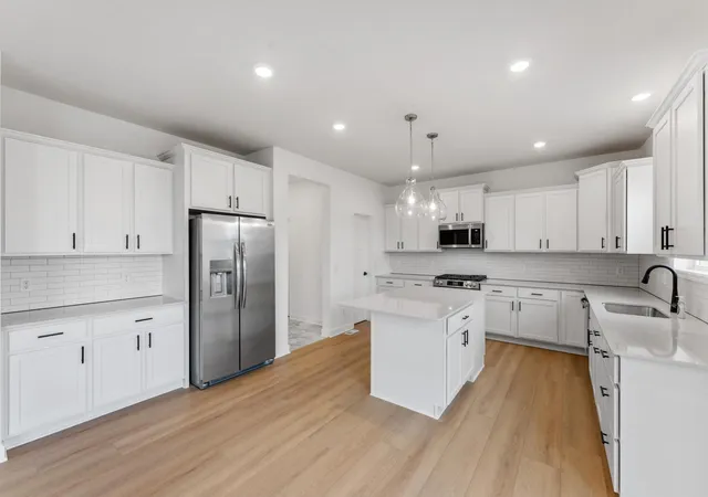 image of 7974 41st St N, Oakdale, MN 55128 | MLS# 7133644