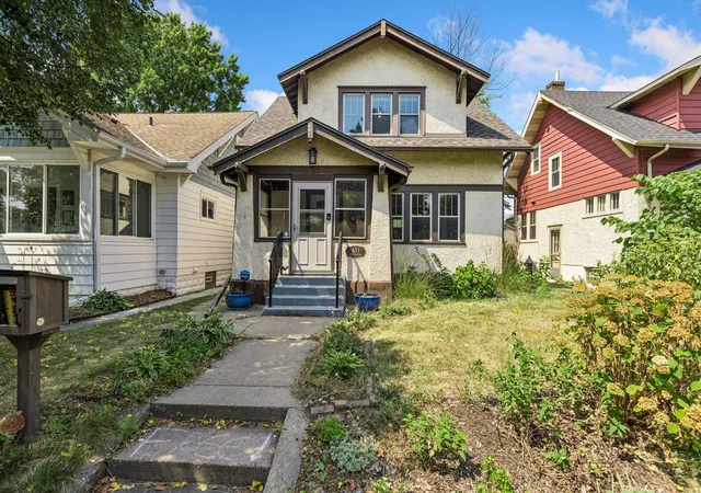 1st image of 611 Pascal St N, Saint Paul, MN 55104 | MLS# 7133665