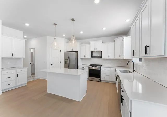 image of 7975 41st St N, Oakdale, MN 55128 | MLS# 7133669