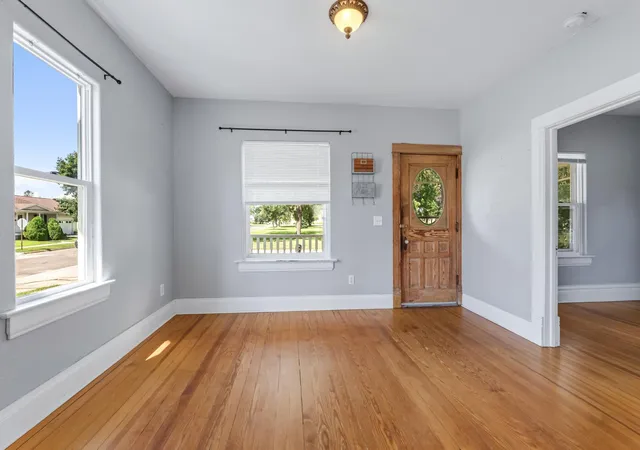 Single family home for sale at 304 E Jefferson St, Caledonia, MN 55921 | MLS# 7133672 | Listing updated on 2026-08-27