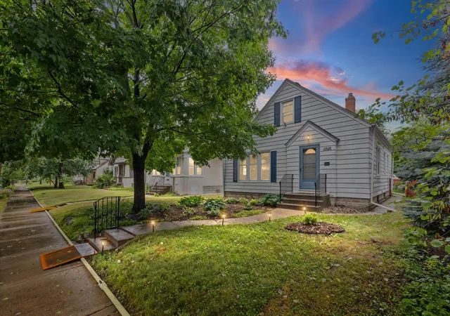 1st image of 3528 40th Ave S, Minneapolis, MN 55406 | MLS# 7133677