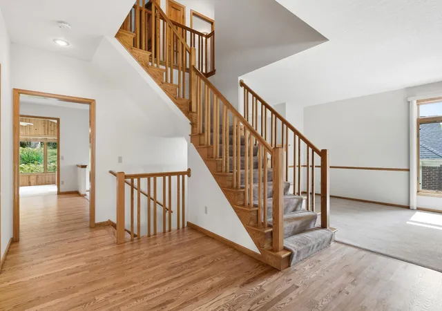 Photo 3 of Single family home for sale at 14817 Summit Oaks Dr, Burnsville, MN 55337 | MLS# 7133682 | Listing updated on 2026-10-20
