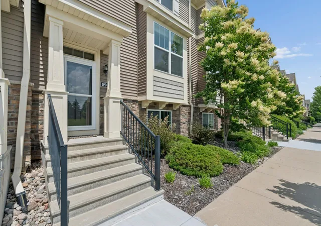 2nd image of 8967 Sw Village Loop, Chanhassen, MN 55317 | MLS# 7133684