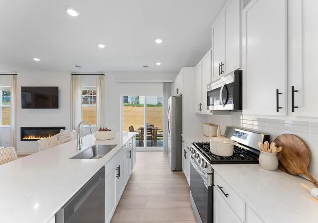 image of 4046 Hayward Ave N, Oakdale, MN 55128 | MLS# 7133692