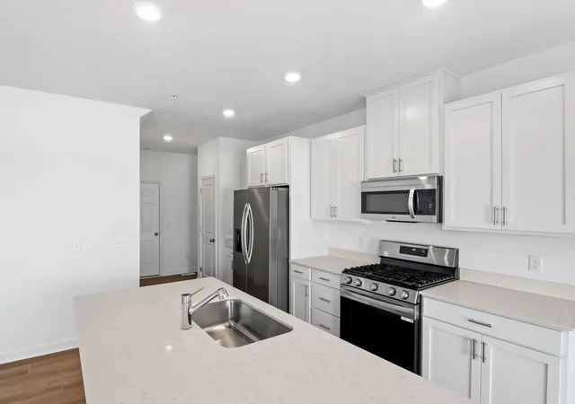 image of 4226 Hayward Ave N, Oakdale, MN 55128 | MLS# 7133702