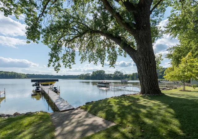 Photo 2 of Single family home for sale at 7014 Laura Ln, Saint Peter, MN 56082 | MLS# 7133716 | Listing updated on 2026-09-02