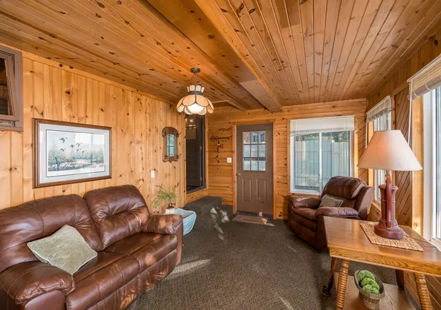 Photo 4 of Single family home for sale at 7014 Laura Ln, Saint Peter, MN 56082 | MLS# 7133716 | Listing updated on 2026-09-02