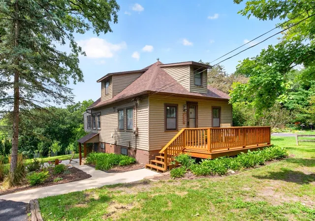 Photo 1 of Single family home for sale at 2505 E River Rd Ne, Rochester, MN 55906 | MLS# 7133718 | Listing updated on 2026-09-04