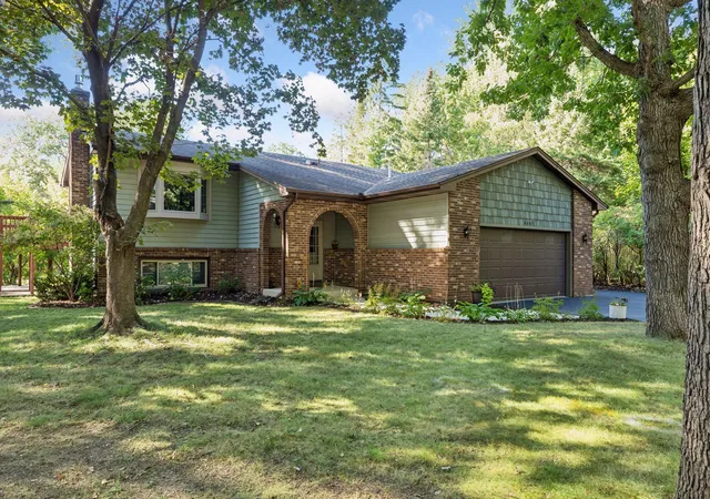 Photo 1 of Single family home for sale at 4469 Wood Duck Dr, Saint Paul, MN 55127 | MLS# 7133775 | Listing updated on 2026-10-23