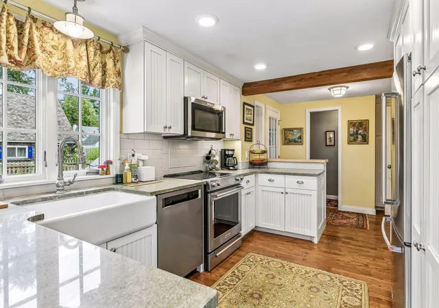 Photo 4 of Sale Pending at 2291 5Th St, White Bear Lake, MN 55110 | MLS# 7133782 | Listing updated on 2026-09-19