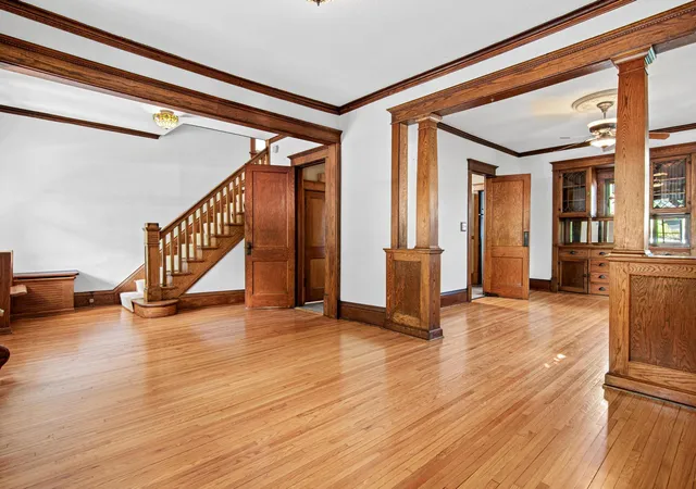 Photo 3 of Single family home for sale at 818 Delaware Ave, Saint Paul, MN 55107 | MLS# 7133783 | Listing updated on 2026-10-09