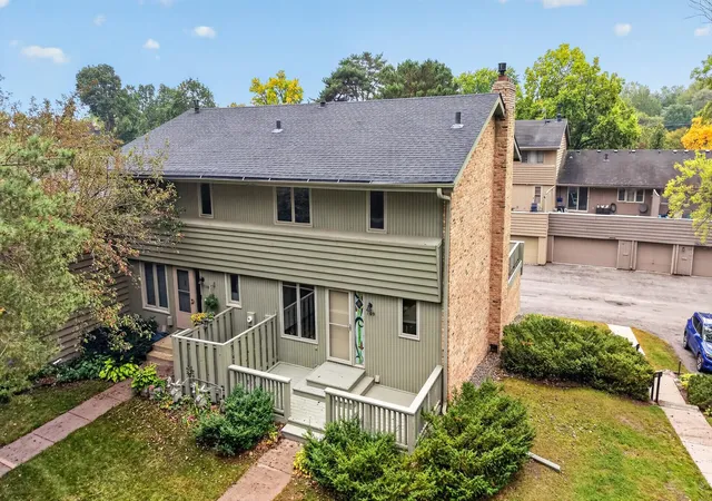 Photo 2 of Single family home for sale at 109 Windsor Ln, Saint Paul, MN 55112 | MLS# 7133785 | Listing updated on 2026-10-08