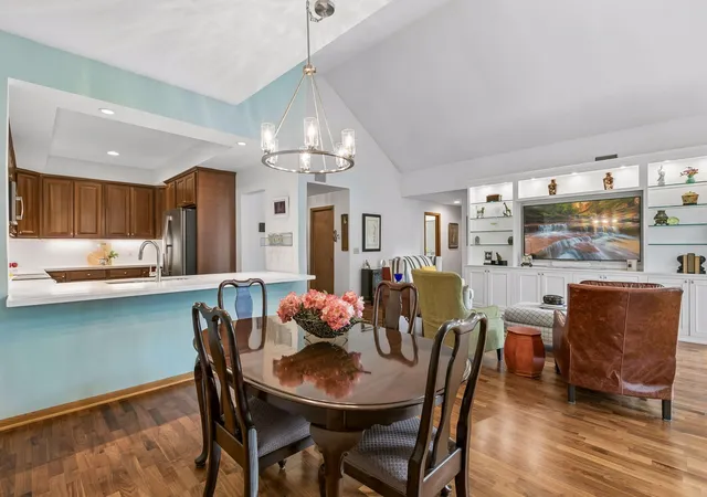 Photo 4 of Condo for sale at 1830 Eagle Ridge Dr #3001, Saint Paul, MN 55118 | MLS# 7133788 | Listing updated on 2026-10-23