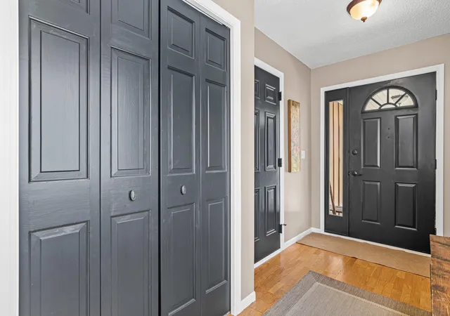 Photo 3 of Single family home for sale at 1400 Field Creek Cir, Victoria, MN 55386 | MLS# 7133791 | Listing updated on 2026-08-29