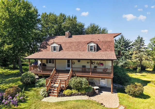 Photo 1 of Single family home for sale at 6119 County Rd 10 Se, Dover, MN 55929 | MLS# 7133803 | Listing updated on 2026-10-07