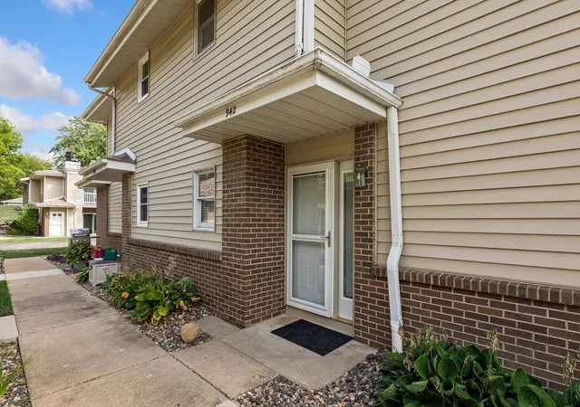 Photo 1 of Condo for sale at 942 E Travelers Trl #58, Burnsville, MN 55337 | MLS# 7133821 | Listing updated on 2026-08-27