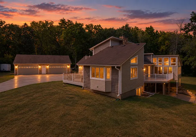 Photo 1 of Single family home for sale at 12770 Homestead Dr, Saint Paul, MN 55110 | MLS# 7133827 | Listing updated on 2026-09-29