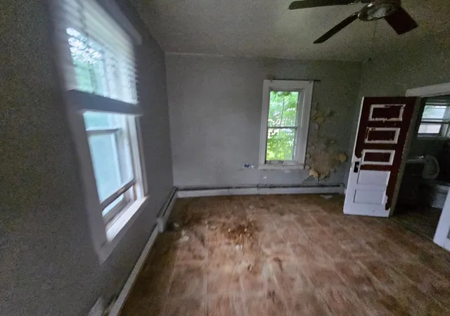 Photo 4 of Single family home for sale at 506 Main Ave S, Hankinson, ND 58041 | MLS# 7133843 | Listing updated on 2026-10-28