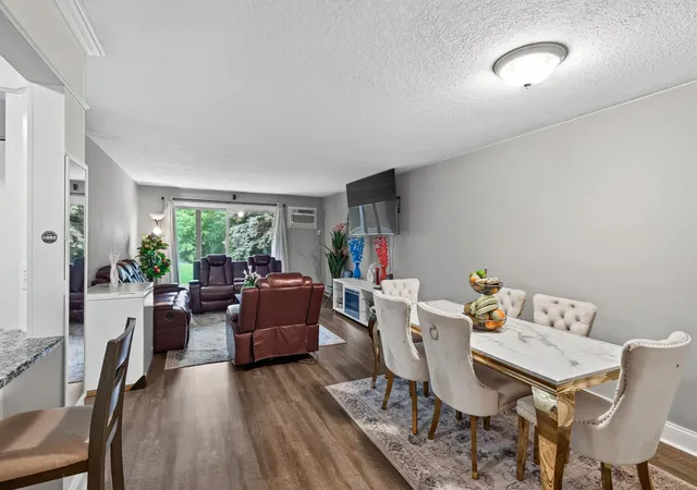 3rd image of 1700 Four Oaks Rd #159, Eagan, MN 55121 | MLS# 7133864