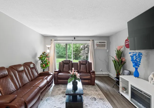 5th image of 1700 Four Oaks Rd #159, Eagan, MN 55121 | MLS# 7133864